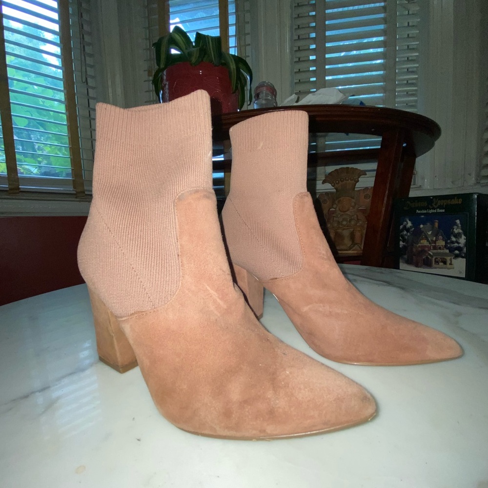 Steve Madden Dusty Rose Suede Ankle Booties🥀🍂